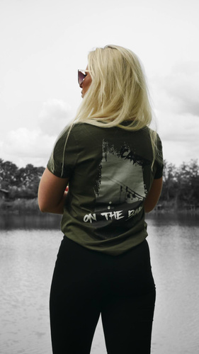 Icarp T-shirt Girl On The Bank