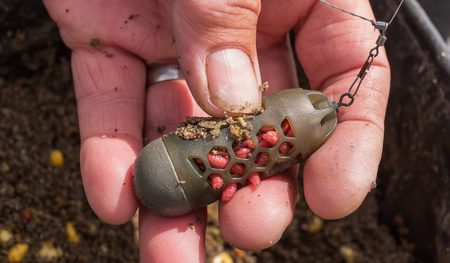 Preston Absolut Window Feeder Cage Small 30g