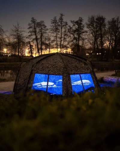 Trakker Tempest RS Brolly Nitelife Vapour Shield