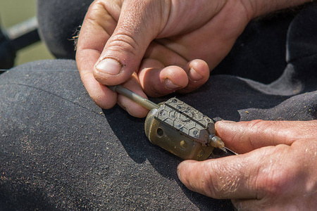 Matrix Inline Maggot Feeders Medium