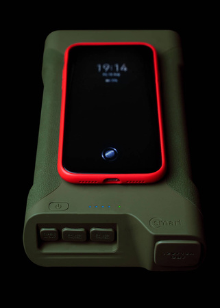 RidgeMonkey Powerbank Camo Vault C-Smart Wireless 77850mAh