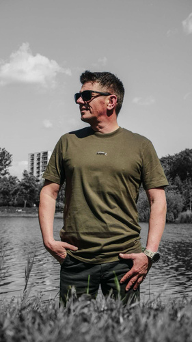 Icarp T-shirt On The Bank